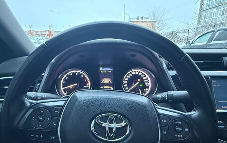 Toyota Camry, 2018 год, 2 420 000 рублей, 9 фотография