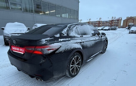 Toyota Camry, 2018 год, 2 420 000 рублей, 7 фотография