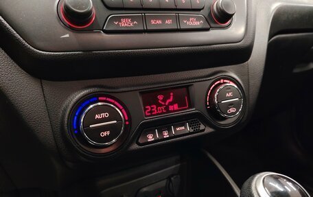 KIA Rio III рестайлинг, 2013 год, 821 000 рублей, 13 фотография