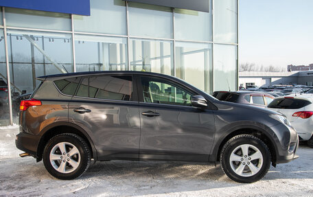 Toyota RAV4, 2013 год, 1 645 000 рублей, 6 фотография