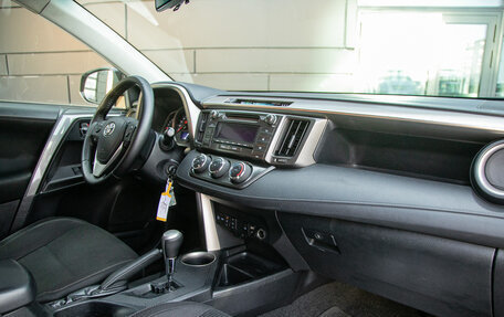 Toyota RAV4, 2013 год, 1 645 000 рублей, 12 фотография