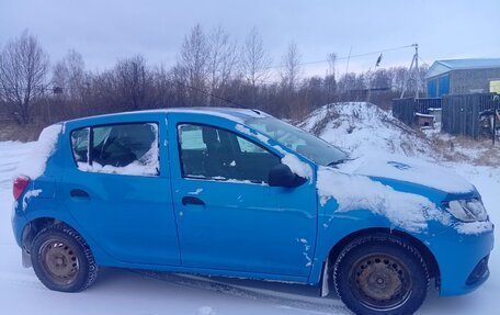 Renault Sandero II рестайлинг, 2015 год, 650 000 рублей, 2 фотография