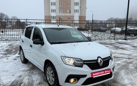 Renault Sandero II рестайлинг, 2018 год, 830 000 рублей, 4 фотография