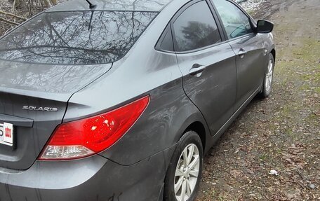 Hyundai Solaris II рестайлинг, 2013 год, 740 000 рублей, 4 фотография