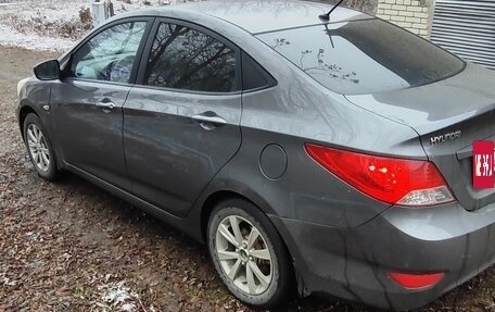 Hyundai Solaris II рестайлинг, 2013 год, 740 000 рублей, 5 фотография