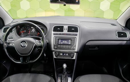 Volkswagen Polo VI (EU Market), 2017 год, 1 300 000 рублей, 13 фотография