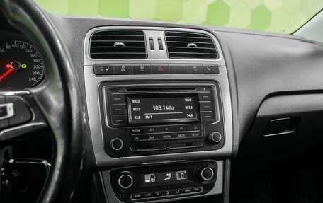 Volkswagen Polo VI (EU Market), 2017 год, 1 300 000 рублей, 18 фотография