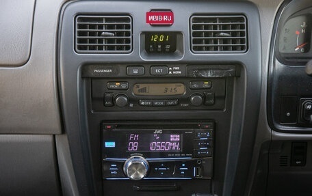 Toyota Hilux Surf III рестайлинг, 2002 год, 1 448 000 рублей, 16 фотография