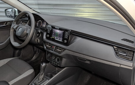 Skoda Rapid II, 2021 год, 1 200 000 рублей, 11 фотография