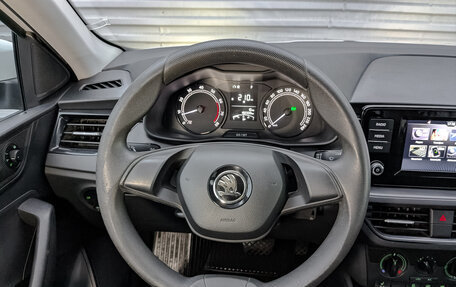 Skoda Rapid II, 2021 год, 1 200 000 рублей, 22 фотография