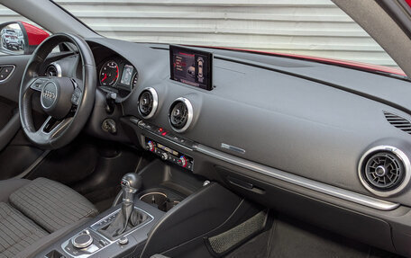 Audi A3, 2017 год, 1 880 000 рублей, 11 фотография