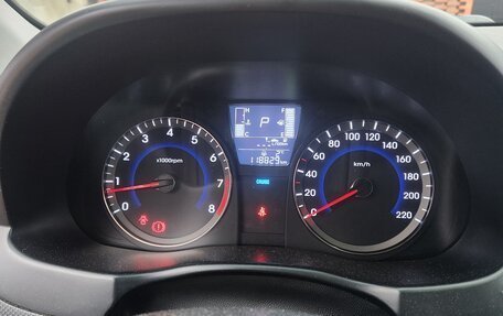 Hyundai Solaris II рестайлинг, 2014 год, 1 050 000 рублей, 8 фотография