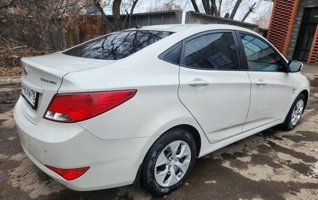 Hyundai Solaris II рестайлинг, 2014 год, 1 050 000 рублей, 2 фотография