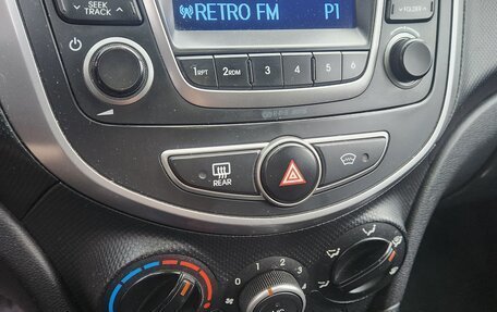 Hyundai Solaris II рестайлинг, 2014 год, 1 050 000 рублей, 7 фотография