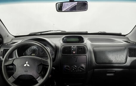 Mitsubishi Space Star I рестайлинг, 2004 год, 190 000 рублей, 9 фотография