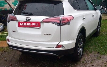 Toyota RAV4, 2017 год, 2 250 000 рублей, 4 фотография