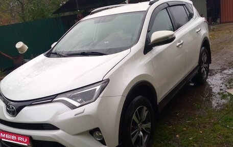 Toyota RAV4, 2017 год, 2 250 000 рублей, 6 фотография