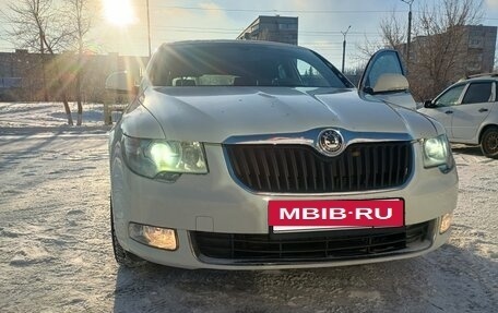 Skoda Superb III рестайлинг, 2011 год, 750 000 рублей, 2 фотография
