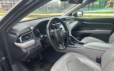 Toyota Camry, 2019 год, 1 950 000 рублей, 5 фотография