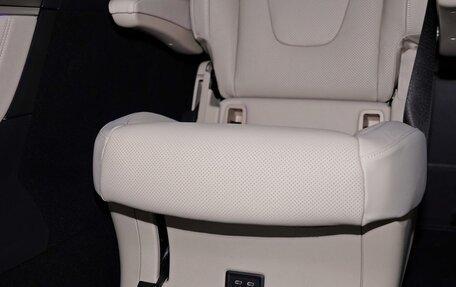 Mercedes-Benz V-Класс, 2025 год, 14 400 000 рублей, 26 фотография