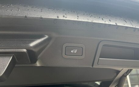 Land Rover Range Rover Velar I, 2023 год, 7 500 000 рублей, 9 фотография