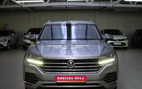 Volkswagen Touareg III, 2020 год, 4 900 000 рублей, 2 фотография