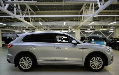 Volkswagen Touareg III, 2020 год, 4 900 000 рублей, 8 фотография