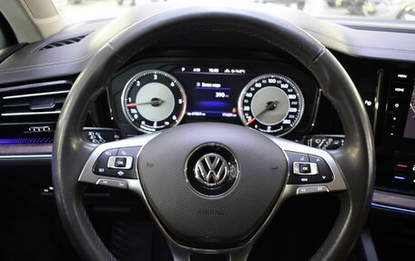 Volkswagen Touareg III, 2020 год, 4 900 000 рублей, 11 фотография