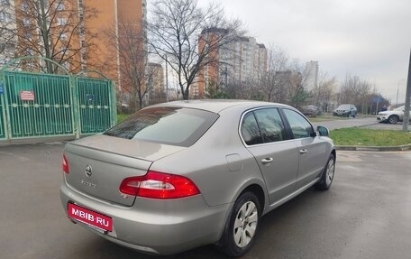 Skoda Superb III рестайлинг, 2011 год, 835 000 рублей, 3 фотография