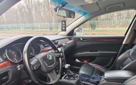 Skoda Superb III рестайлинг, 2011 год, 835 000 рублей, 13 фотография