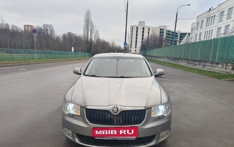 Skoda Superb III рестайлинг, 2011 год, 835 000 рублей, 8 фотография