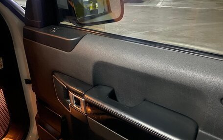 Land Rover Range Rover III, 2010 год, 2 000 000 рублей, 16 фотография