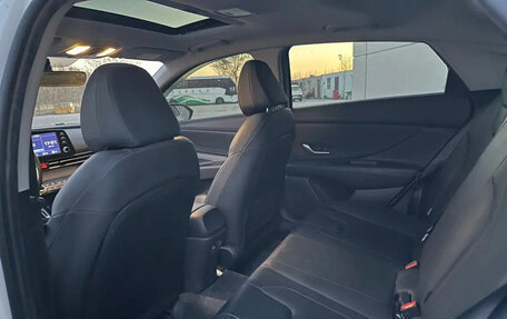 Hyundai Elantra, 2022 год, 1 520 000 рублей, 7 фотография