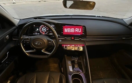 Hyundai Elantra, 2022 год, 1 520 000 рублей, 12 фотография