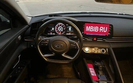 Hyundai Elantra, 2022 год, 1 520 000 рублей, 10 фотография