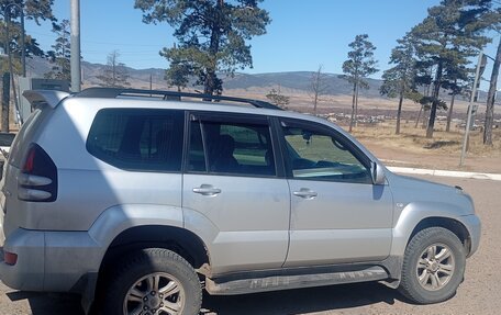 Toyota Land Cruiser Prado 120 рестайлинг, 2007 год, 2 100 000 рублей, 4 фотография