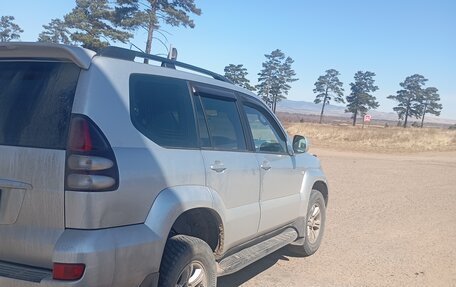 Toyota Land Cruiser Prado 120 рестайлинг, 2007 год, 2 100 000 рублей, 5 фотография
