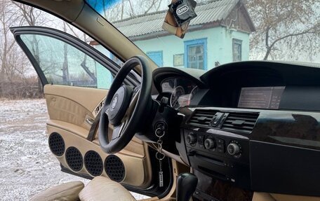 BMW 5 серия, 2005 год, 940 000 рублей, 8 фотография