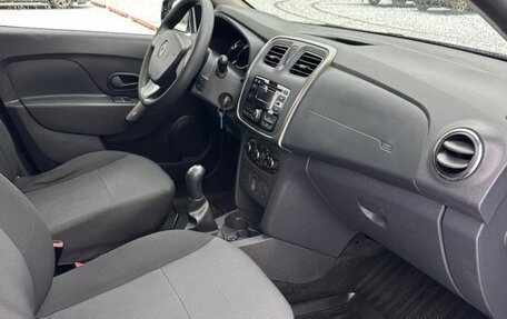 Renault Logan II, 2015 год, 630 000 рублей, 16 фотография