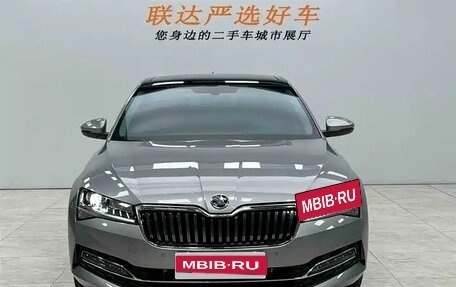 Skoda Superb III рестайлинг, 2024 год, 2 578 500 рублей, 1 фотография