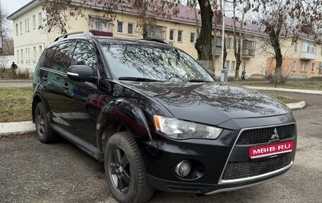 Mitsubishi Outlander III рестайлинг 3, 2011 год, 1 280 000 рублей, 1 фотография