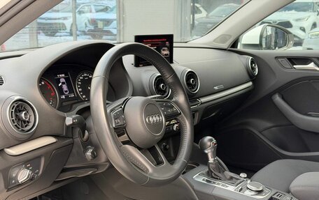 Audi A3, 2018 год, 2 220 000 рублей, 14 фотография