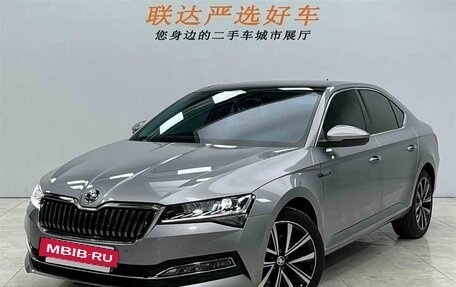 Skoda Superb III рестайлинг, 2024 год, 2 578 500 рублей, 2 фотография