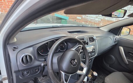 Renault Logan II, 2021 год, 930 000 рублей, 3 фотография