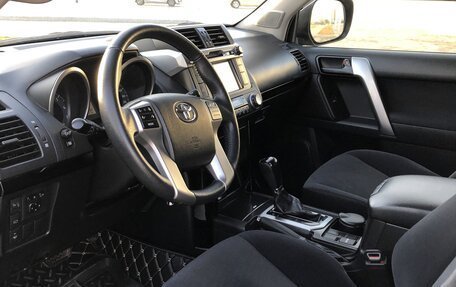 Toyota Land Cruiser Prado 150 рестайлинг 2, 2015 год, 4 150 000 рублей, 8 фотография