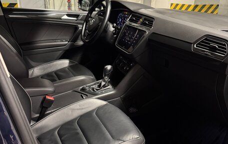 Volkswagen Tiguan II, 2018 год, 3 290 000 рублей, 6 фотография