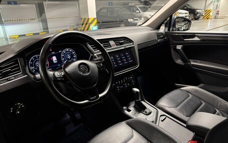 Volkswagen Tiguan II, 2018 год, 3 290 000 рублей, 17 фотография