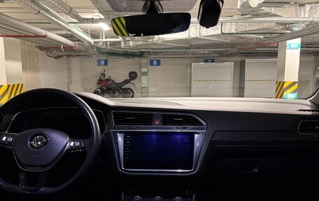 Volkswagen Tiguan II, 2018 год, 3 290 000 рублей, 29 фотография