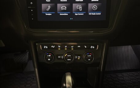 Volkswagen Tiguan II, 2018 год, 3 290 000 рублей, 33 фотография