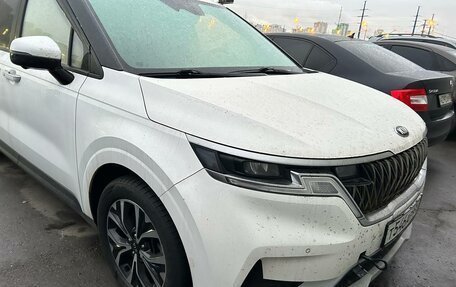 KIA Carnival, 2020 год, 2 300 000 рублей, 2 фотография